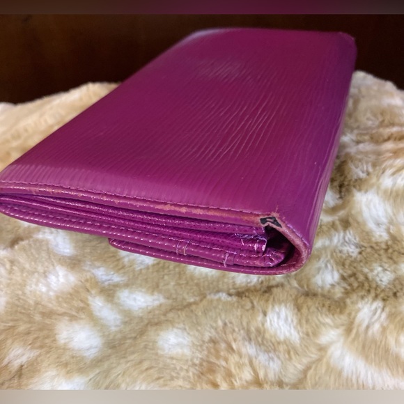 Louis Vuitton Portefeuille Sarah Epi Wallet - Picture 3 of 12